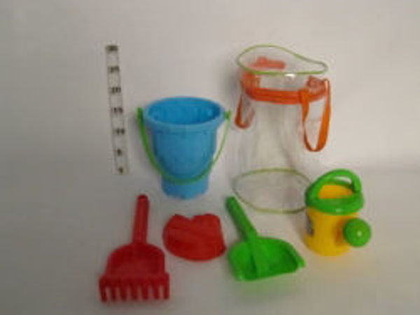 Picture of TOY BEACH CASTLE BUCKET PLAY SET IN PVC